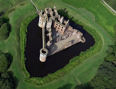 Caeverock Castle